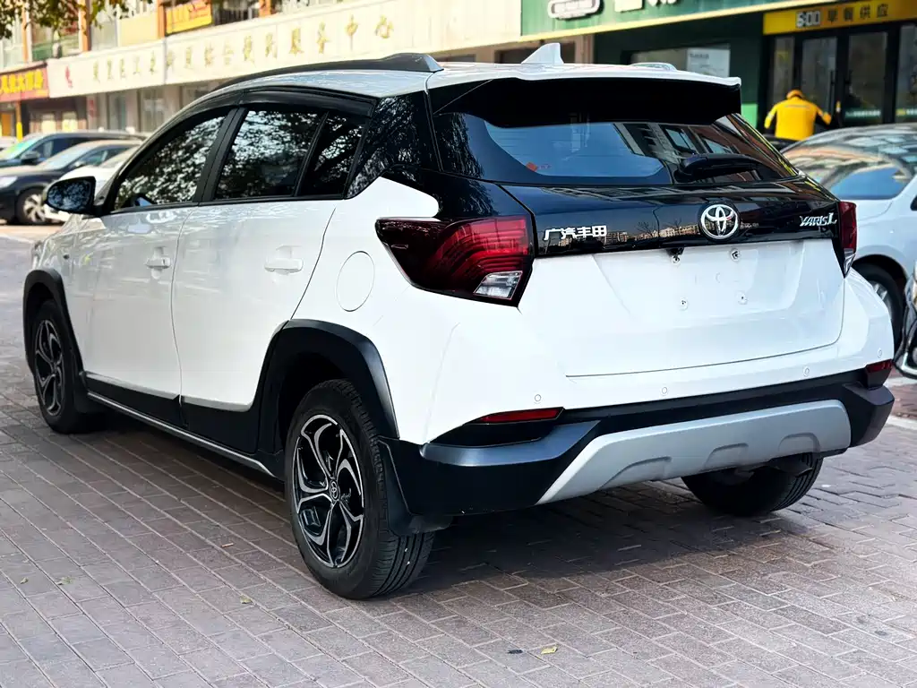 Toyota Yaris L — миниатюра 6