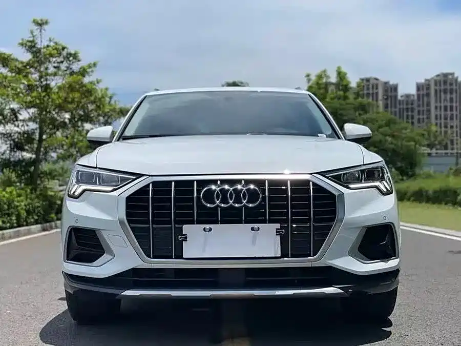 Купить Audi Q3