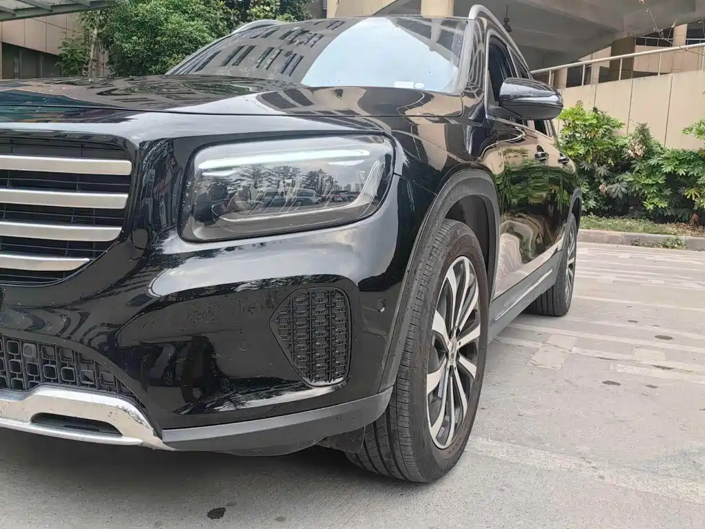 Mercedes-Benz GLB — миниатюра 4