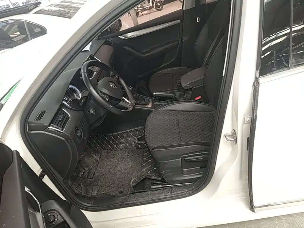 Skoda Octavia — миниатюра 15