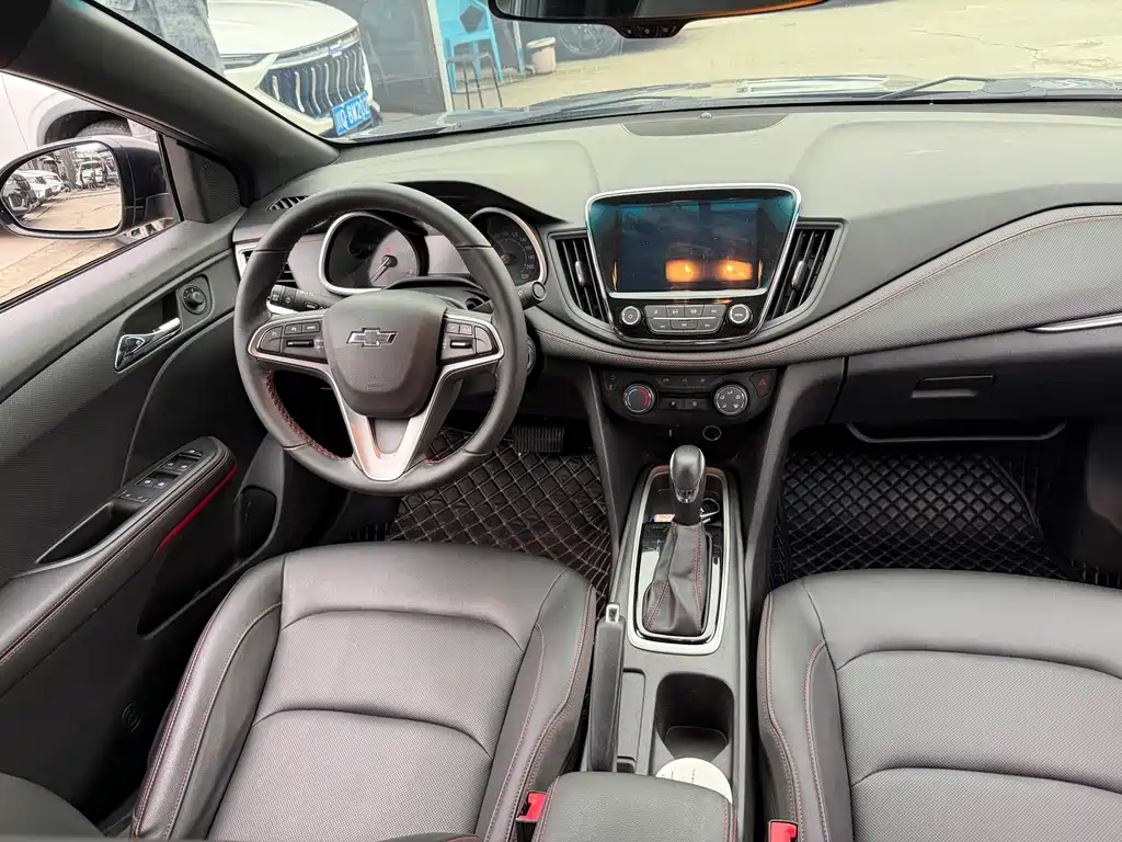 Chevrolet Monza — миниатюра 12