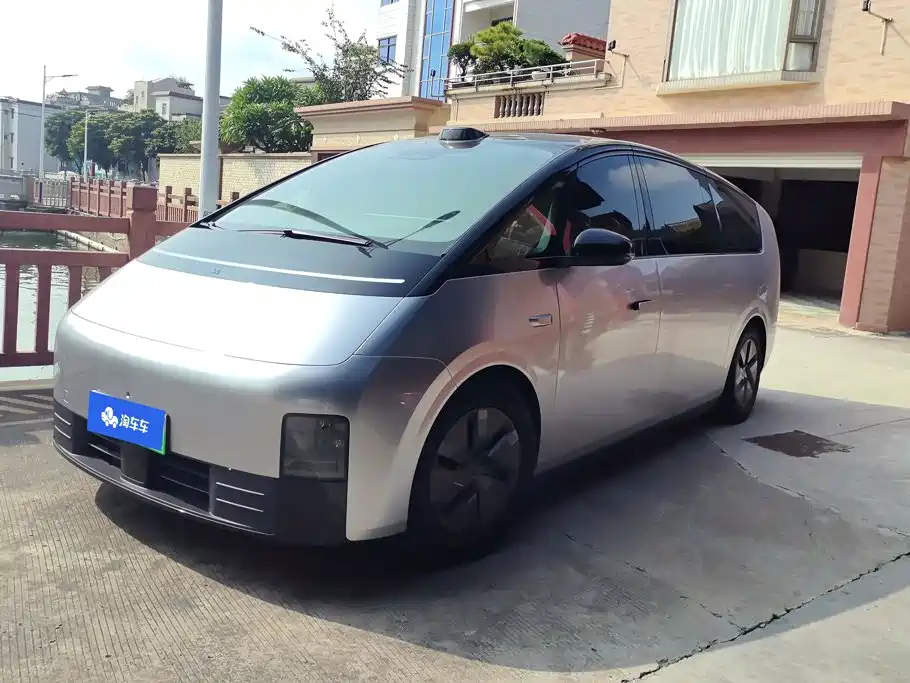 Li Auto Li MEGA