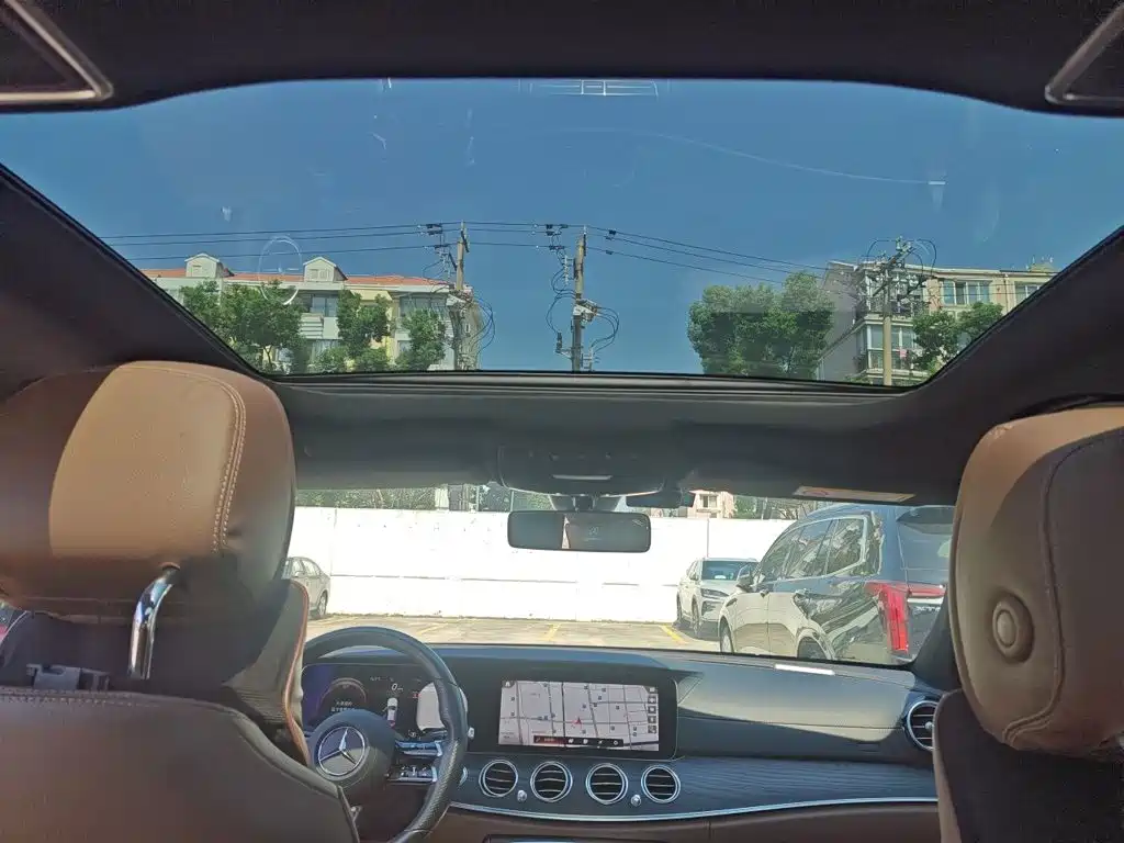 Mercedes-Benz E-Class — миниатюра 19