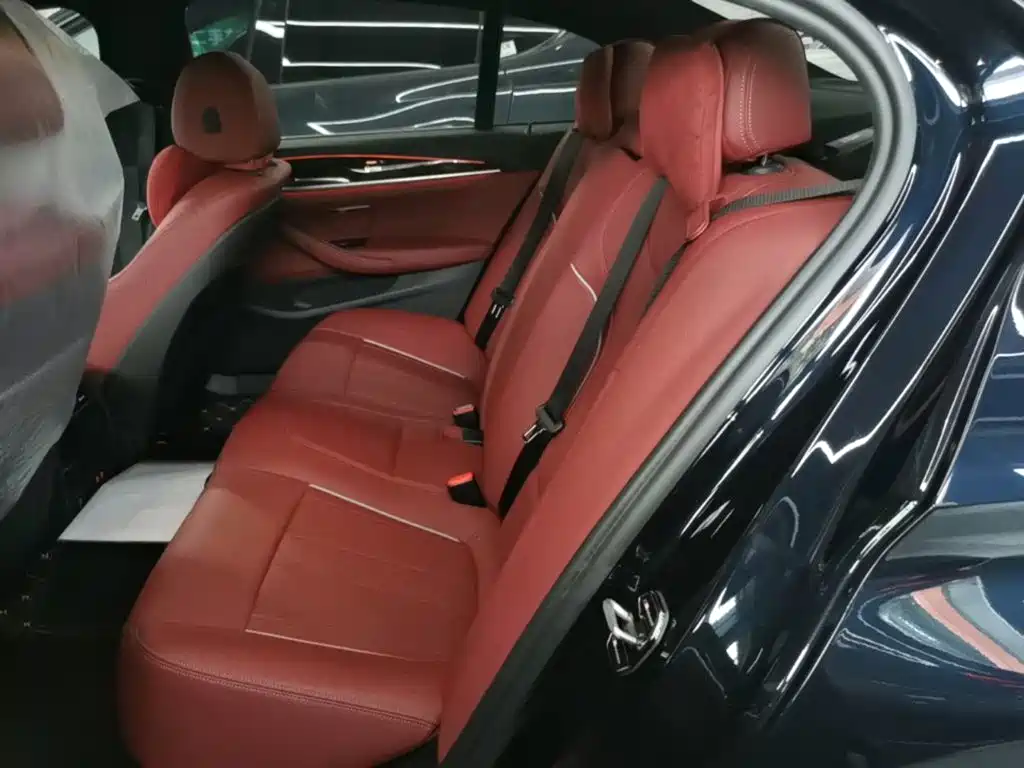 BMW 5 Series — миниатюра 17