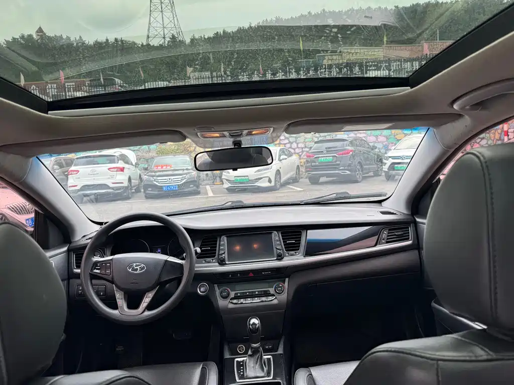 Hyundai Mistra — миниатюра 5