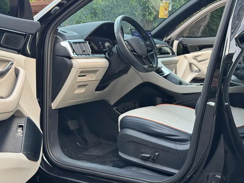 BYD PLUS New Energy — миниатюра 5