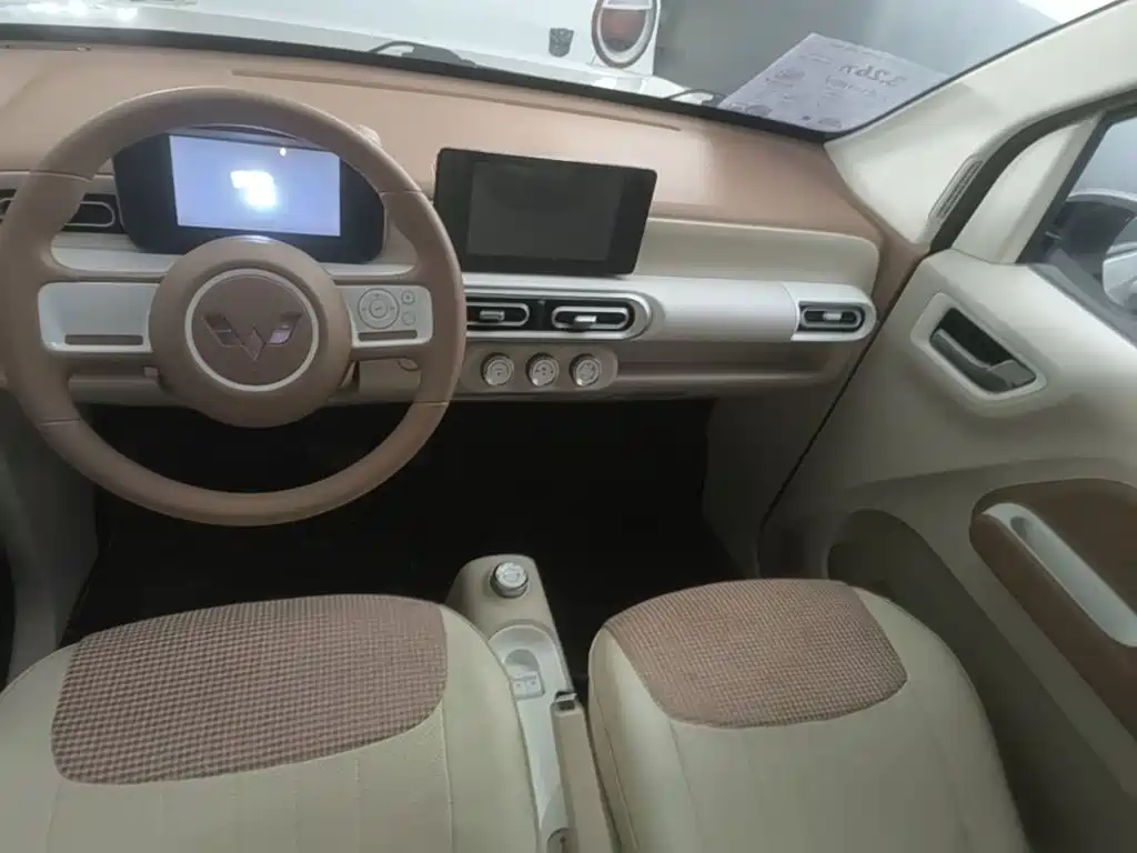 Wuling MINIEV — миниатюра 5