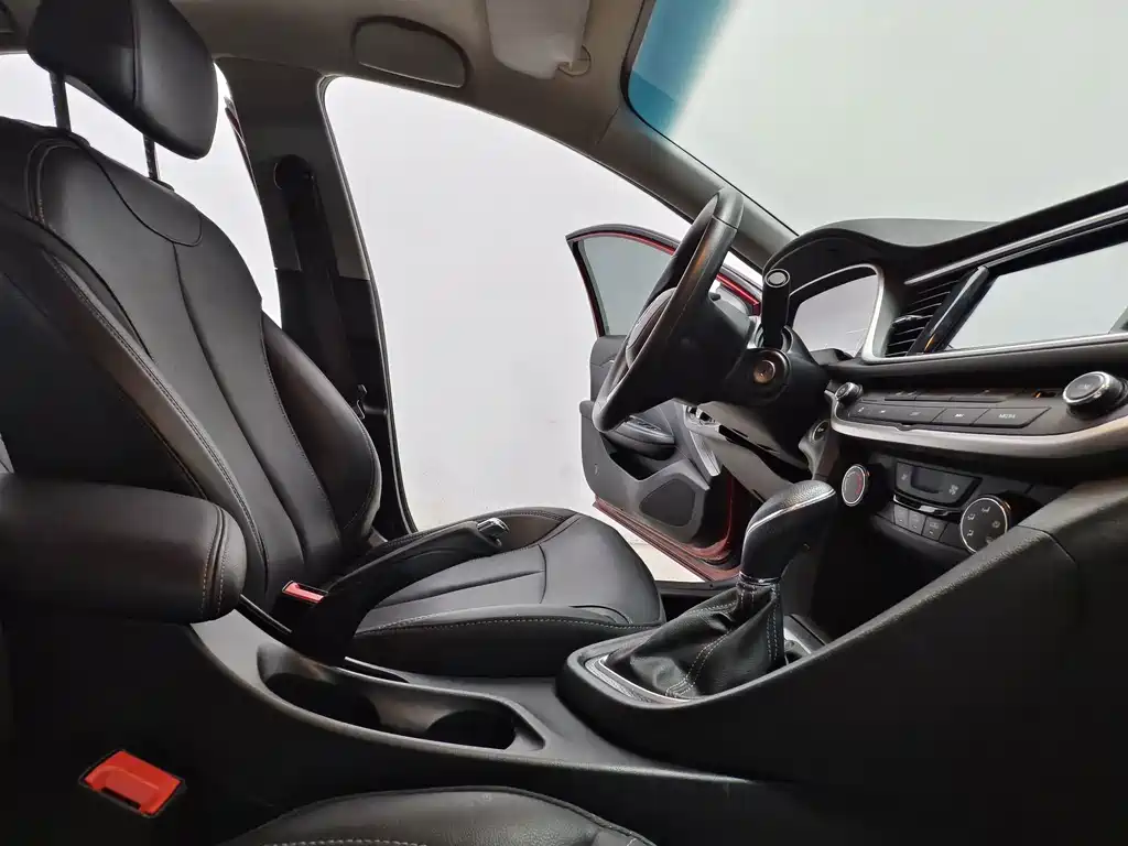 Buick Excelle — миниатюра 15