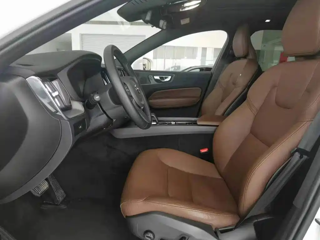 Volvo XC60 — миниатюра 8