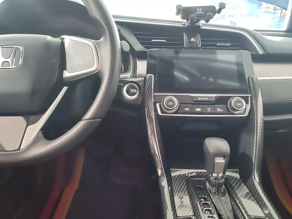 Honda Civic — миниатюра 10
