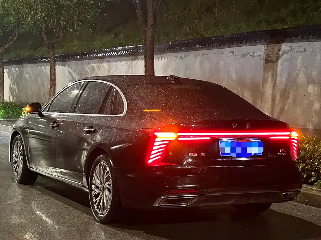Hongqi Hongqi H5 — миниатюра 2