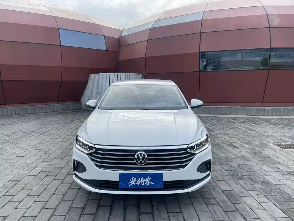 Volkswagen Lavida — миниатюра 2