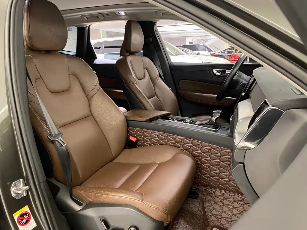 Volvo XC60 — миниатюра 12
