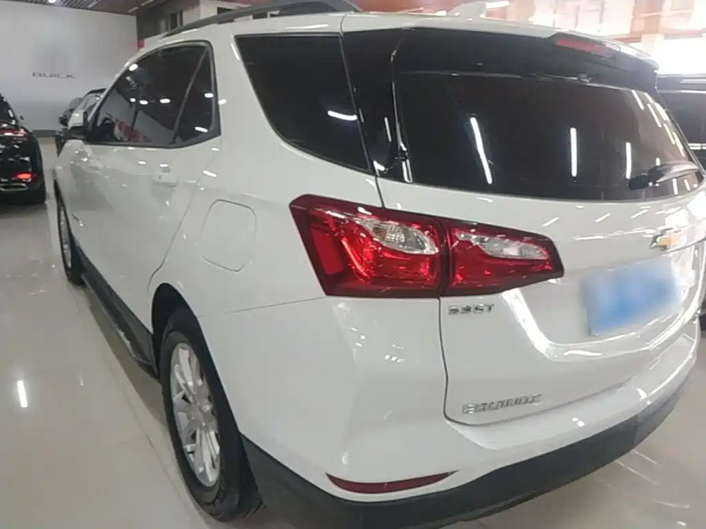 Chevrolet Equinox — миниатюра 5