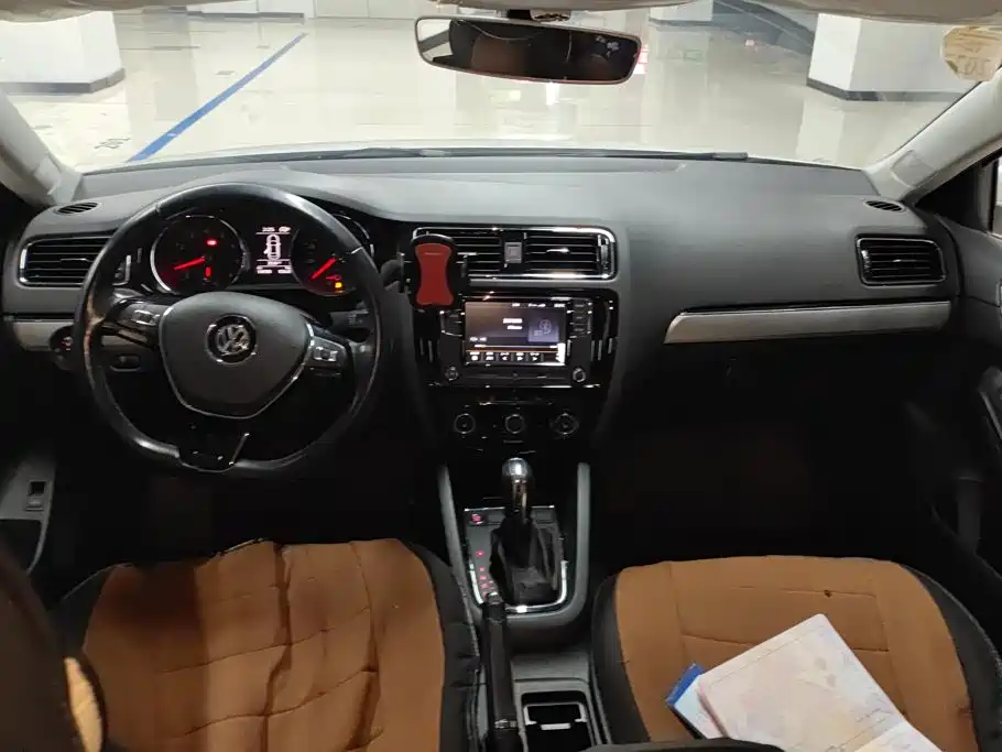 Volkswagen Sagitar — миниатюра 12