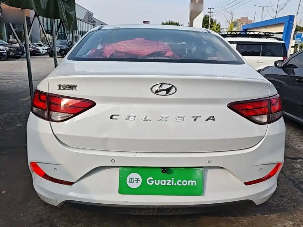 Hyundai Elantra — миниатюра 6