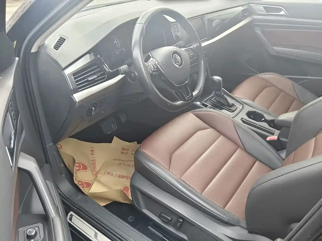 Volkswagen Lavida — миниатюра 6
