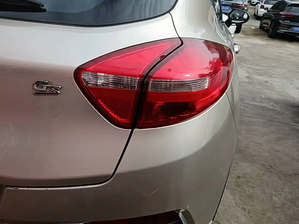 Geely Emgrand GS — миниатюра 8