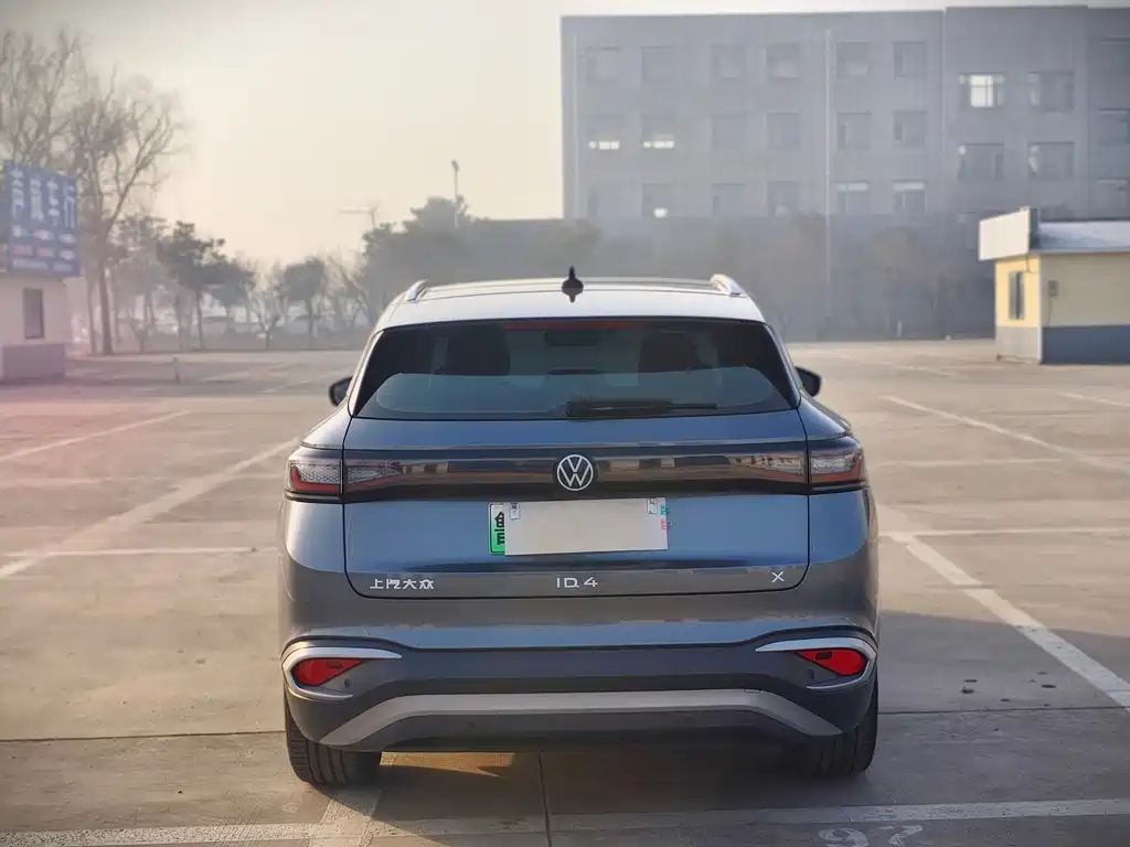VOLKSWAGEN ID.4 X