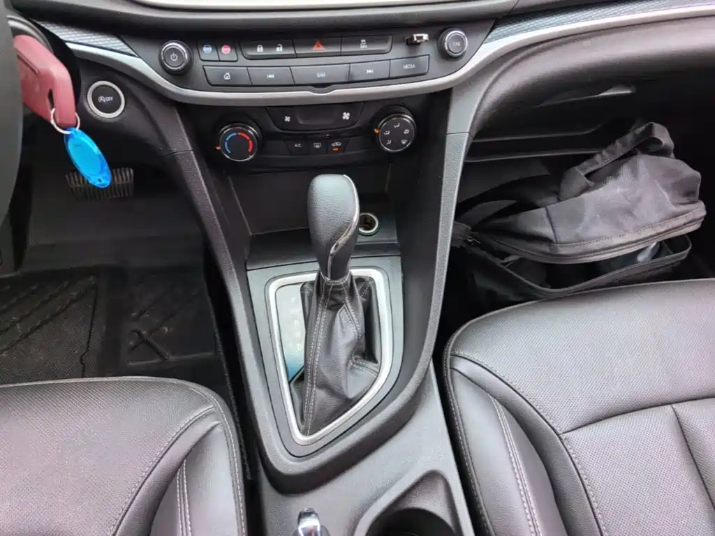 Buick Excelle — миниатюра 14