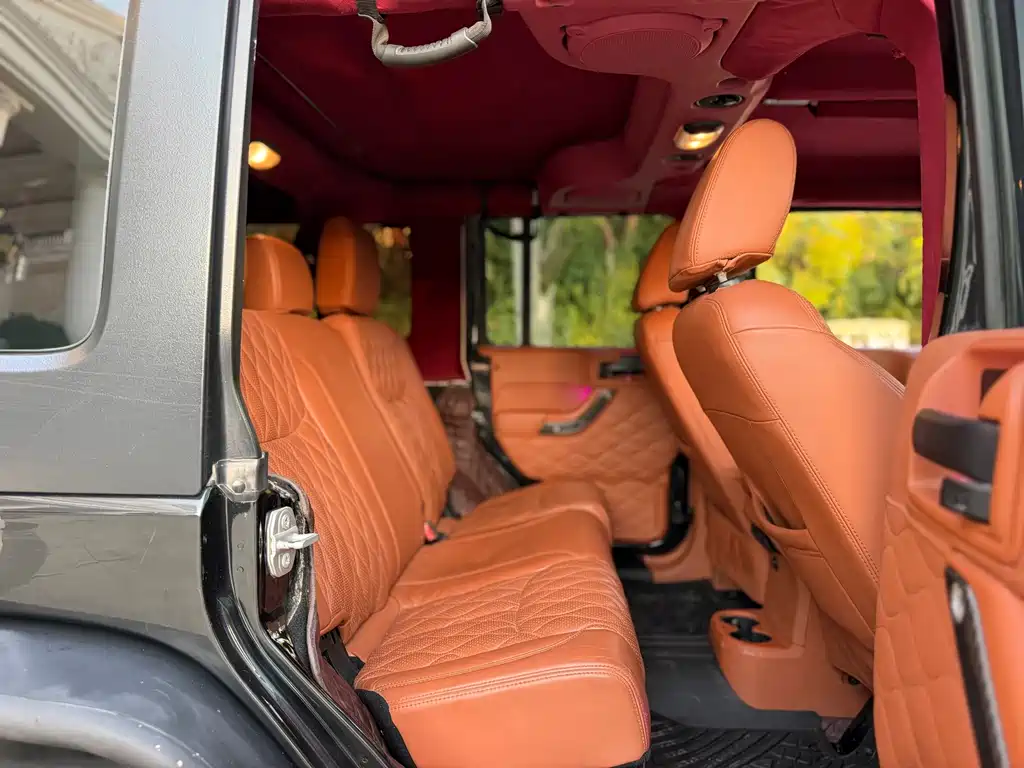 Jeep Wrangler — миниатюра 12