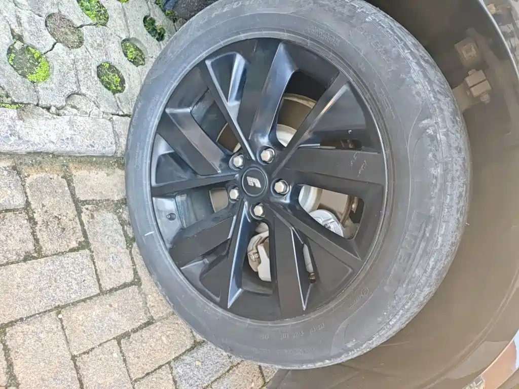 Li Auto Li L8 — миниатюра 25