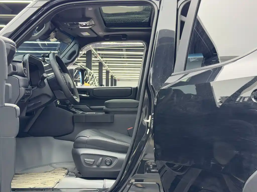 Toyota Prado — миниатюра 8