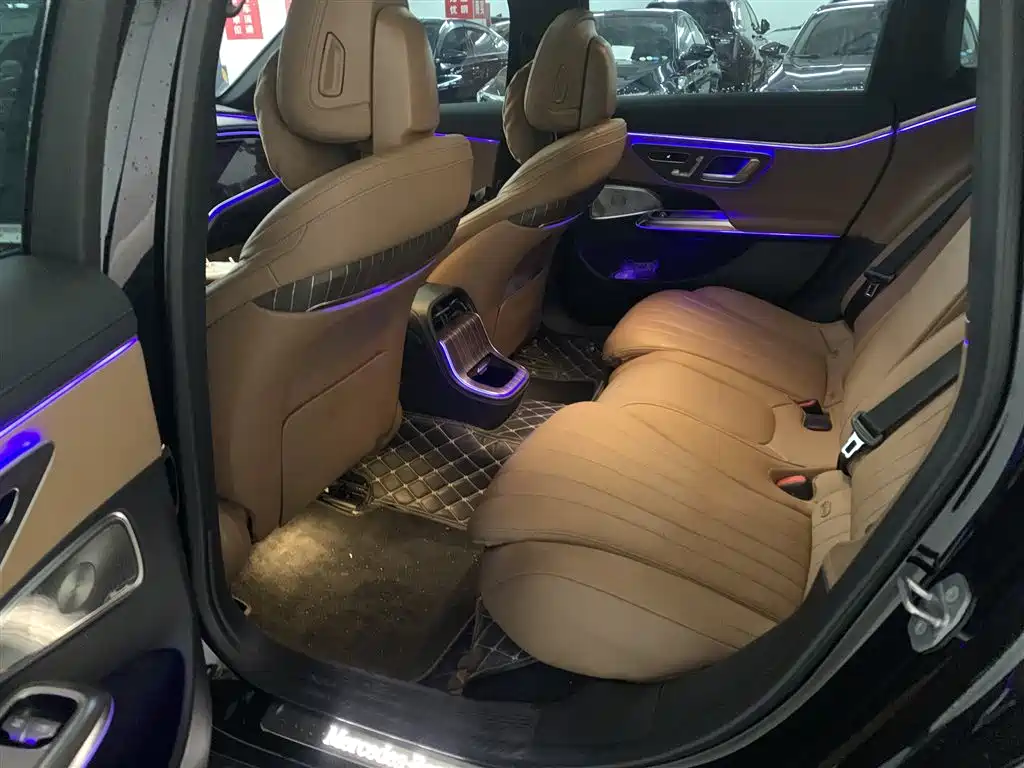 Mercedes-Benz E-Class — миниатюра 5