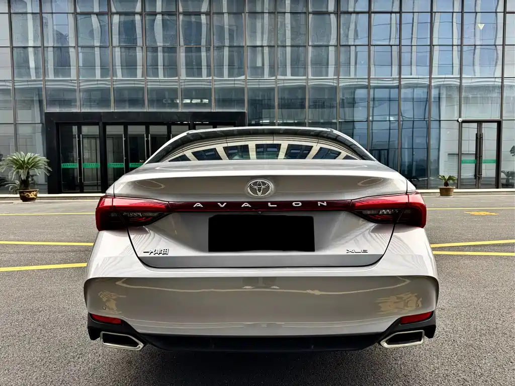 Toyota Avalon — миниатюра 5