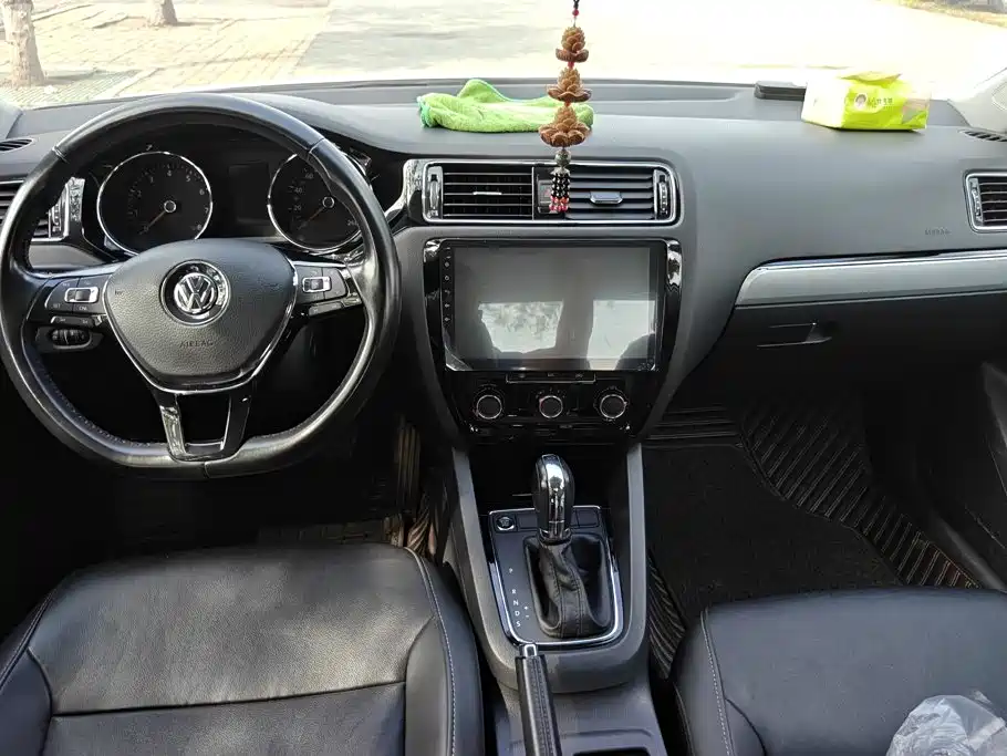 Volkswagen Sagitar — миниатюра 12
