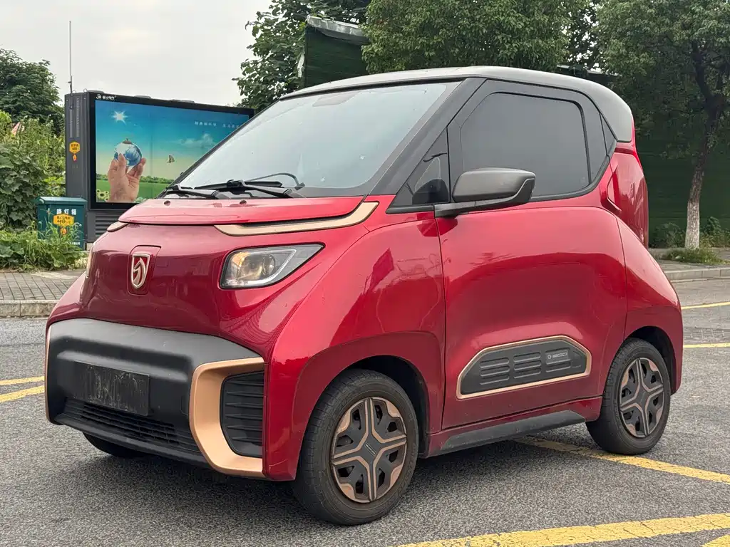 Baojun E200