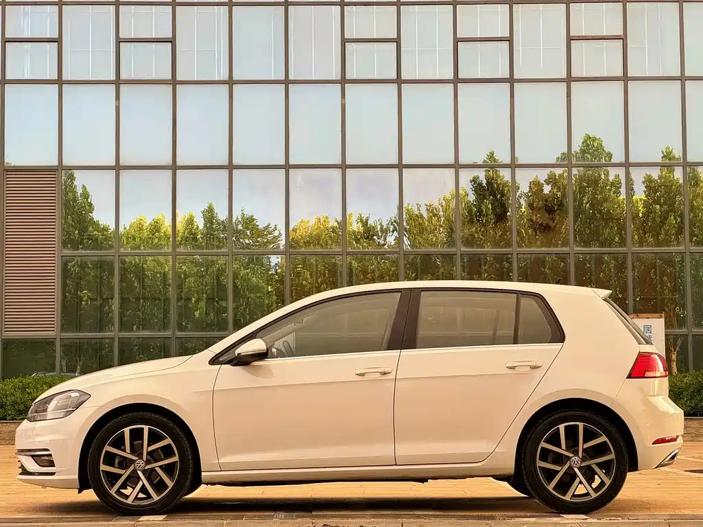 Volkswagen Golf — миниатюра 14