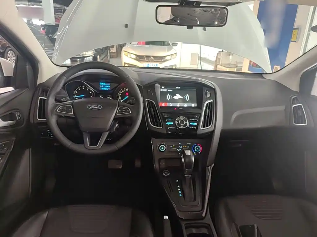 Ford Focus — миниатюра 10