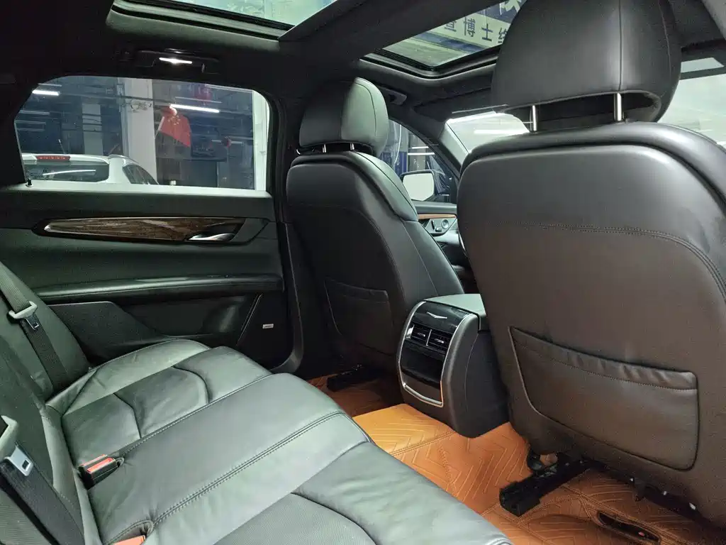 Cadillac CT6 — миниатюра 11