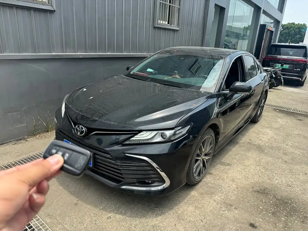 Купить Toyota Camry