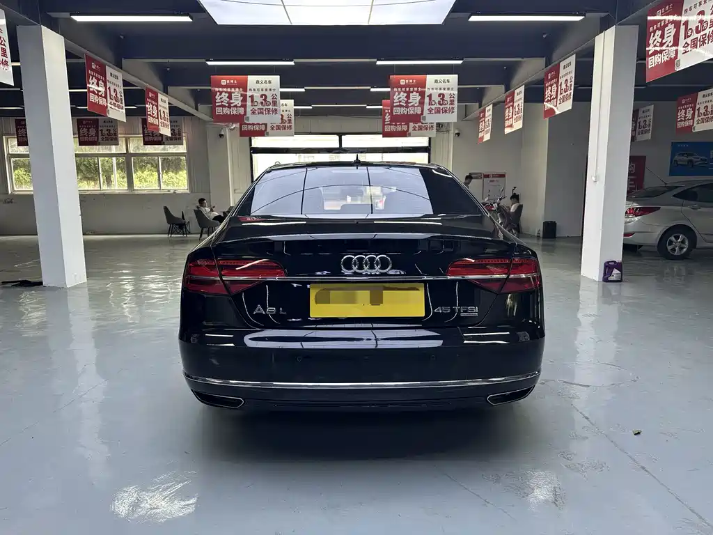 Audi A8 — миниатюра 7