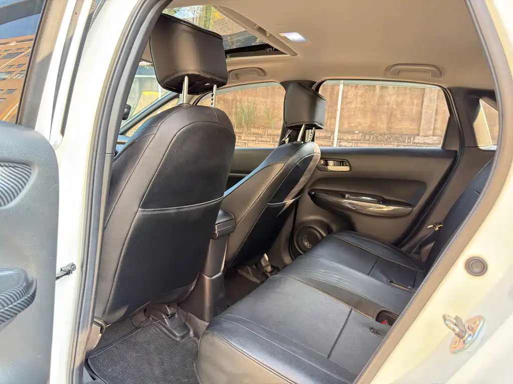 Honda Fit — миниатюра 10