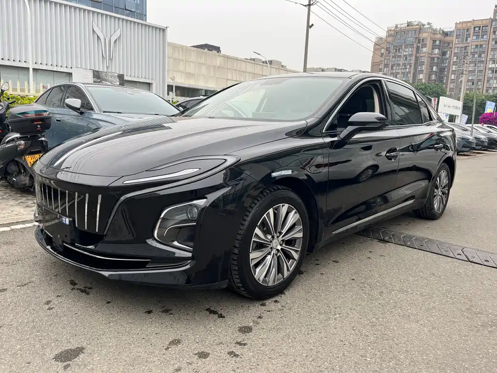 Hongqi Hongqi E-QM5 2023