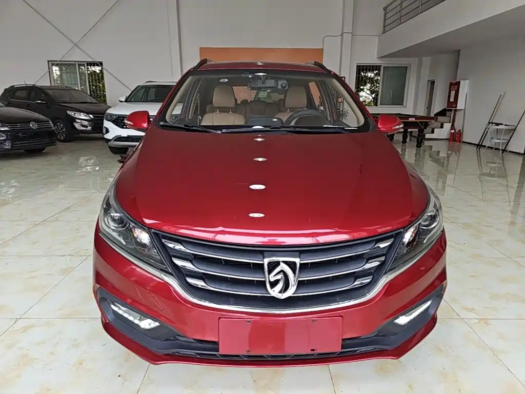 Baojun 310W — миниатюра 3
