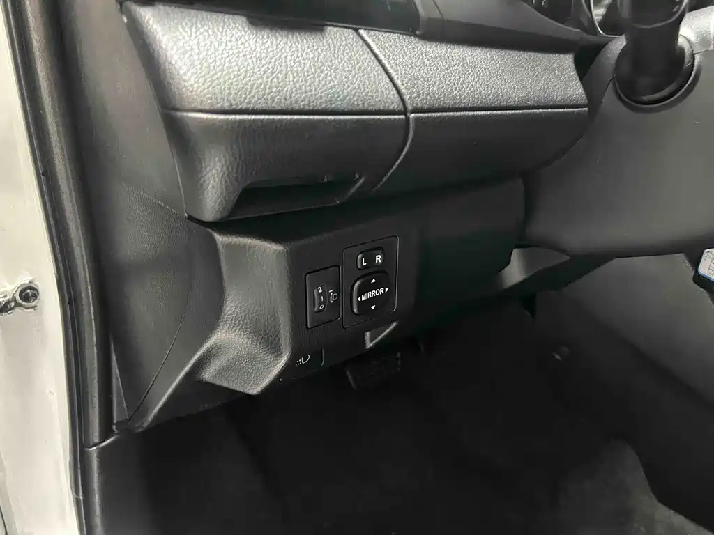 Toyota Yaris L Zhixuan YARiS L 2020 1.5L CVT Lead