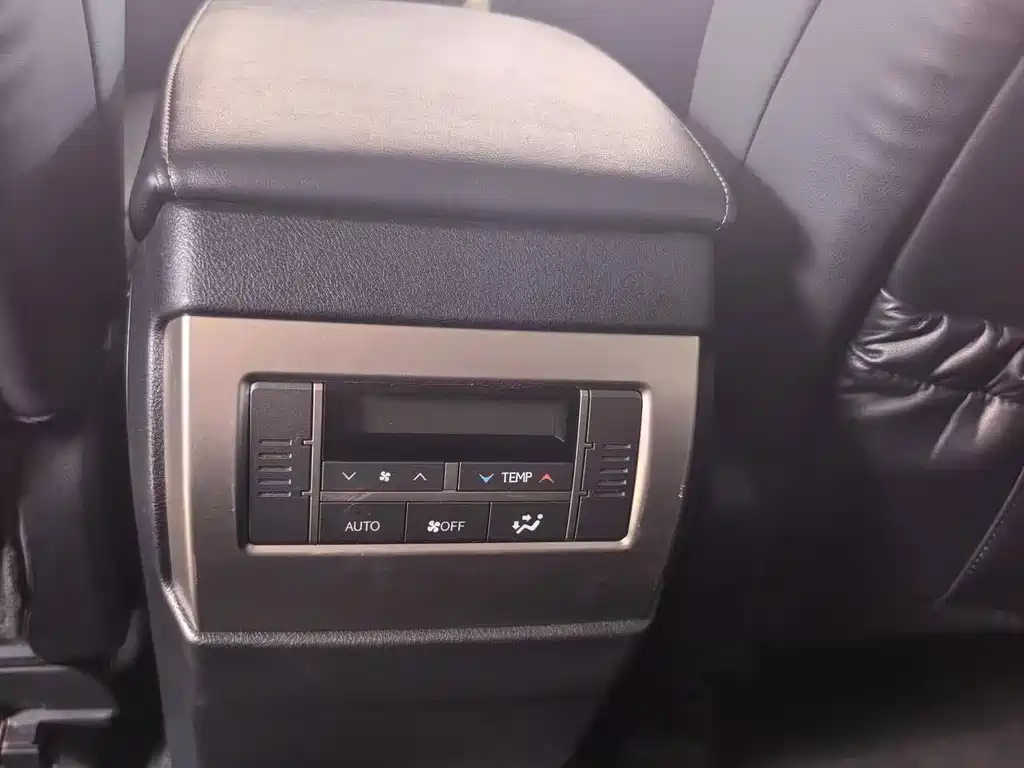 Lexus GX — миниатюра 10