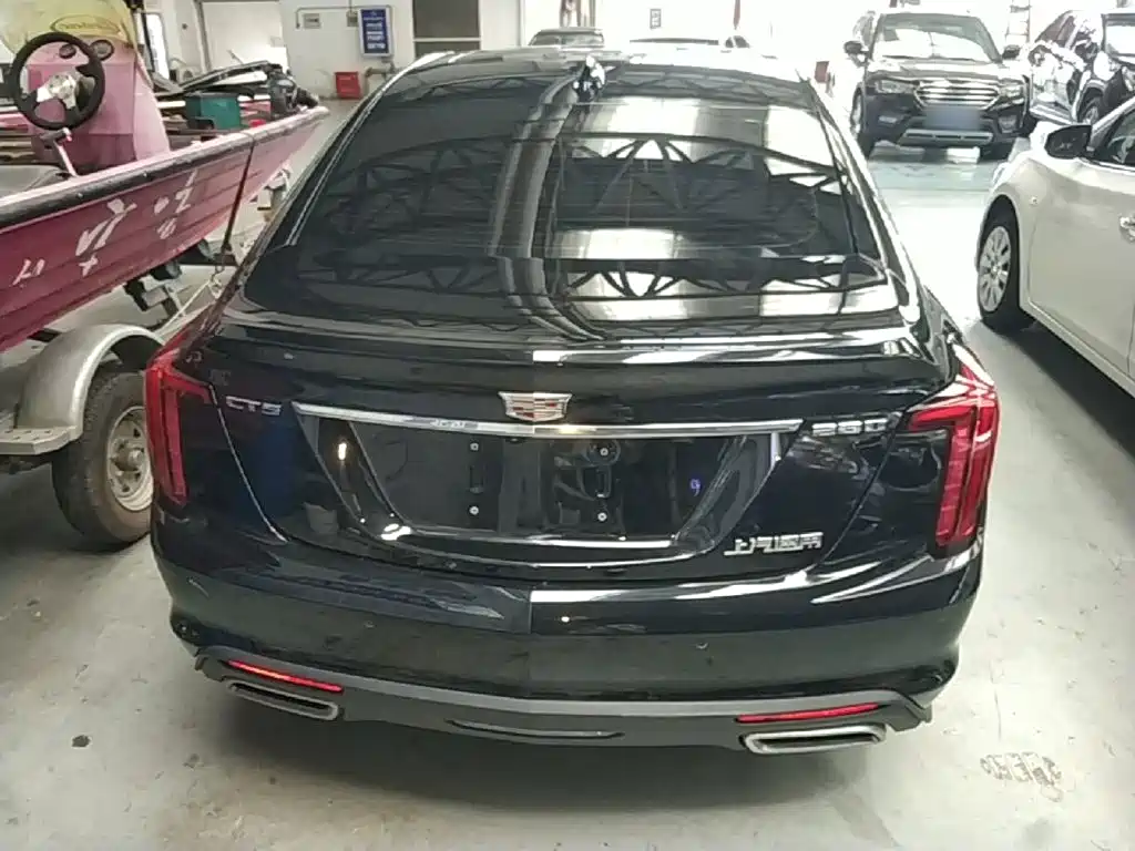 Cadillac CT5 — миниатюра 6