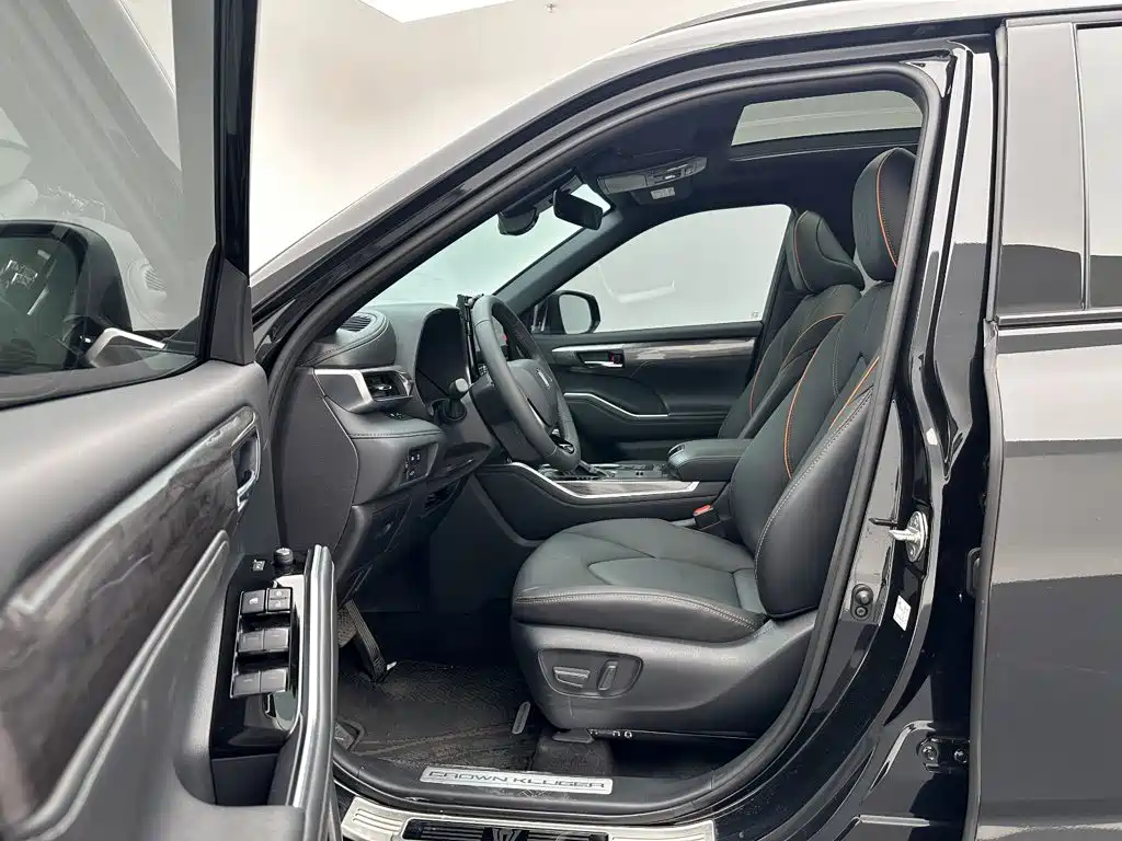 Toyota Crown Kluger — миниатюра 9
