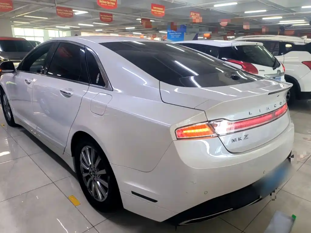 Lincoln MKZ — миниатюра 5