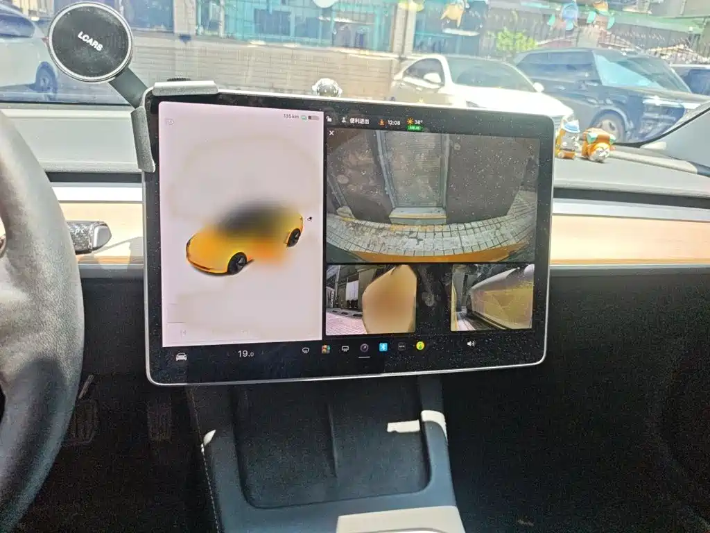 Tesla Model 3 — миниатюра 4