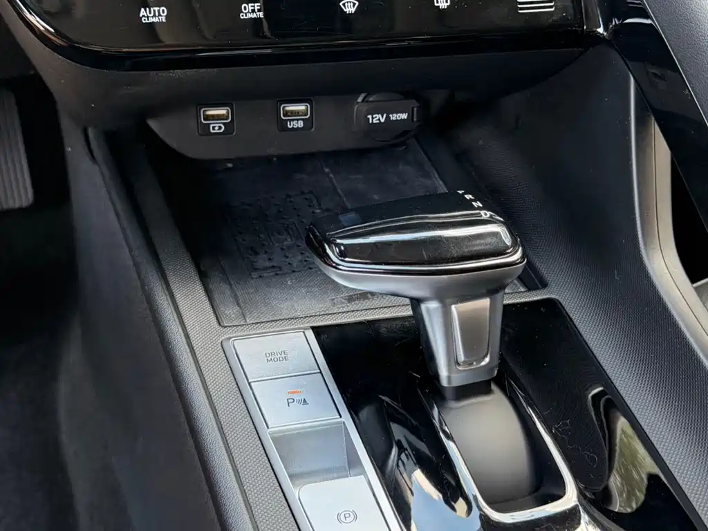 Hyundai Elantra — миниатюра 13