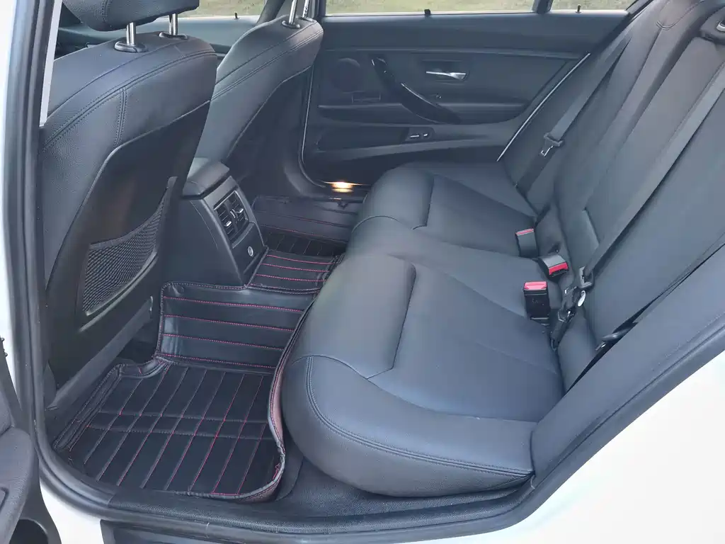 BMW 3 Series — миниатюра 12