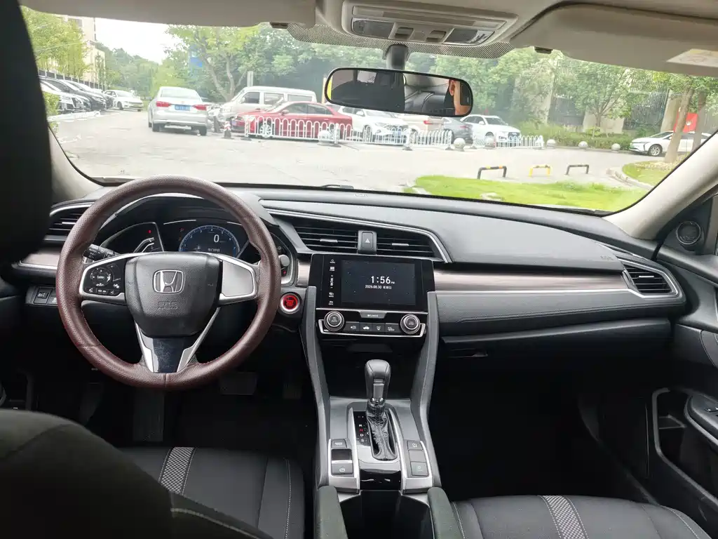 Honda Civic — миниатюра 10