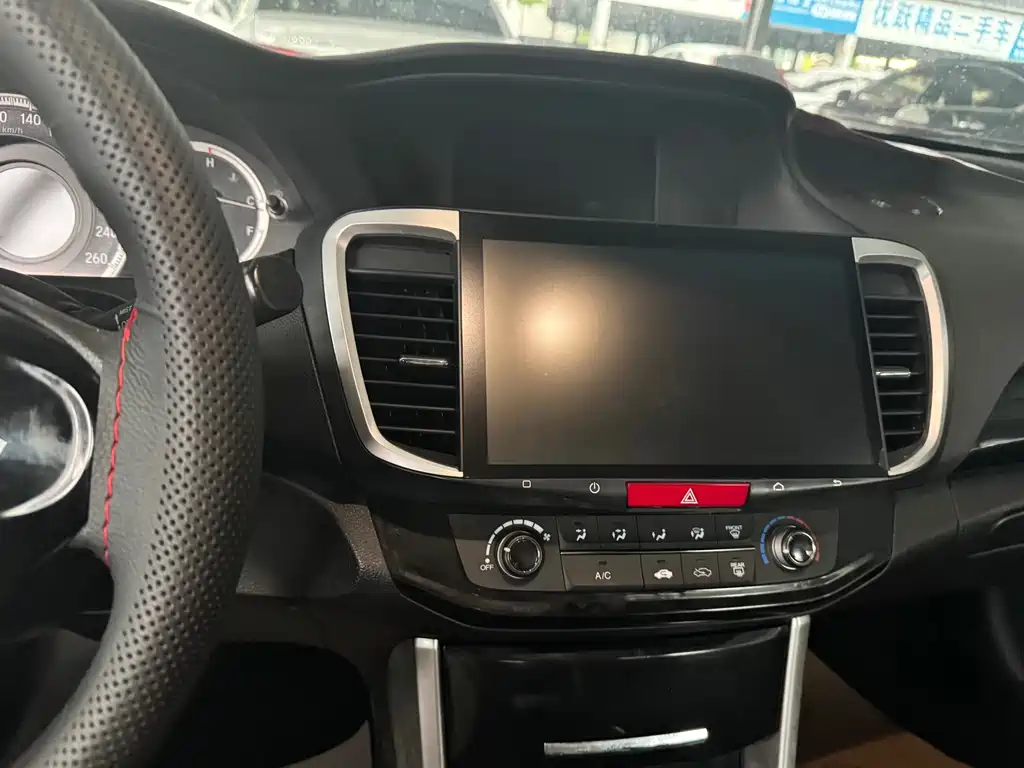 Honda Accord — миниатюра 4