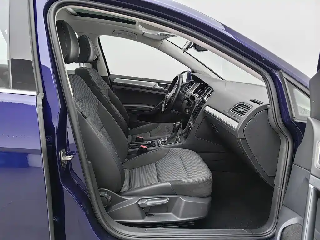 Volkswagen Golf — миниатюра 23